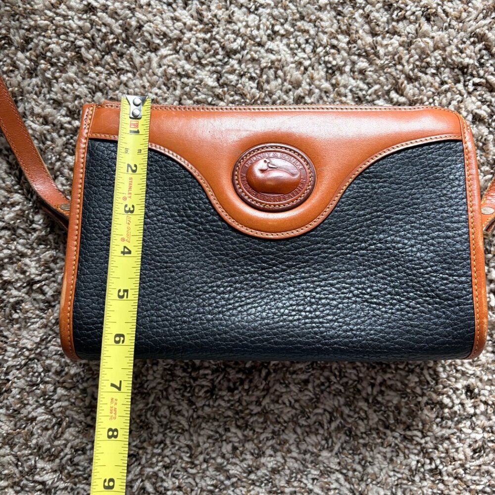 Vintage Dooney & Bourke Crossbody - Picture 5 of 6
